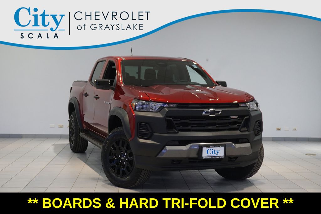 Radiant Red Tintcoat 2026 Chevrolet Colorado Trail Boss Crew Cab 4WD Pickup Truck Four-Wheel Drive 8-Speed Automatic