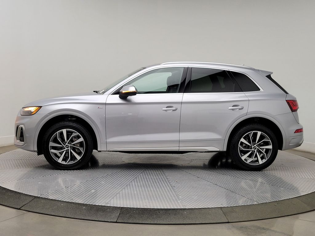 Thumbnail: 2023 Audi Q5 - 3