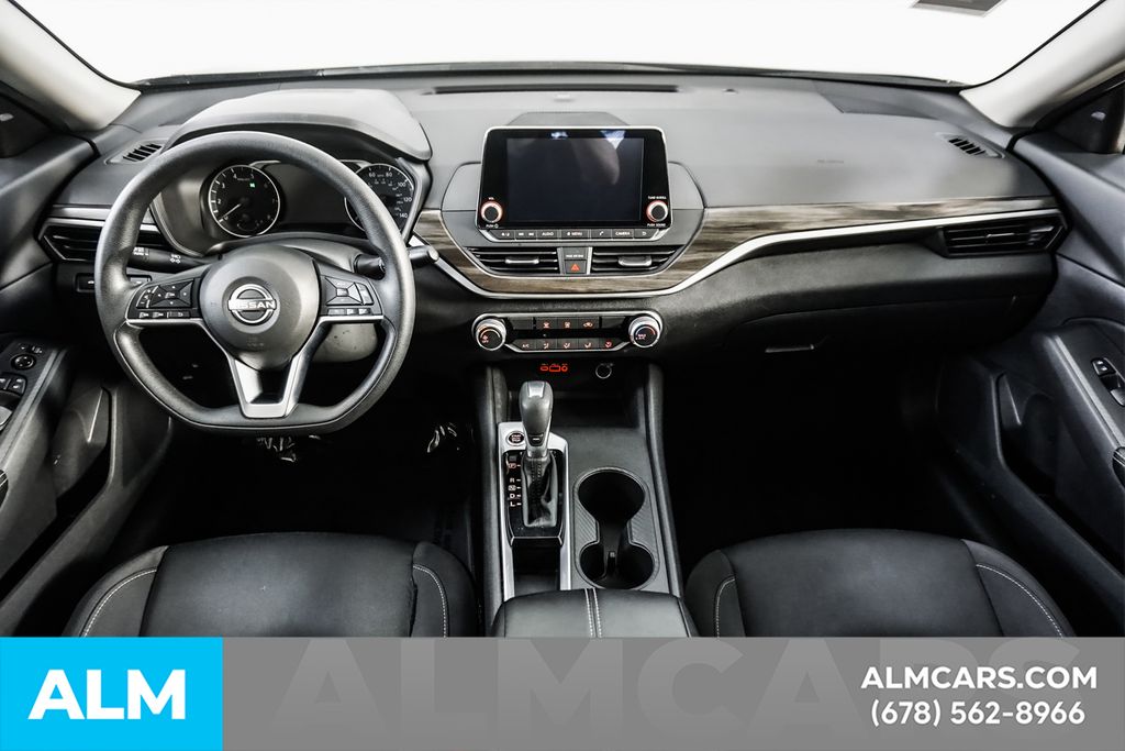 Used 2025 Black Nissan 2.5 SV image 22