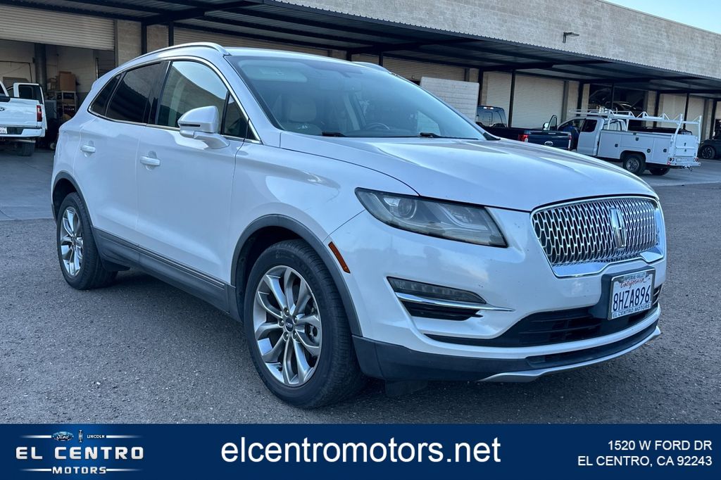 White Platinum Clearcoat Metallic 2019 Lincoln MKC SUV / Crossover Front-Wheel Drive 6-Speed Automatic