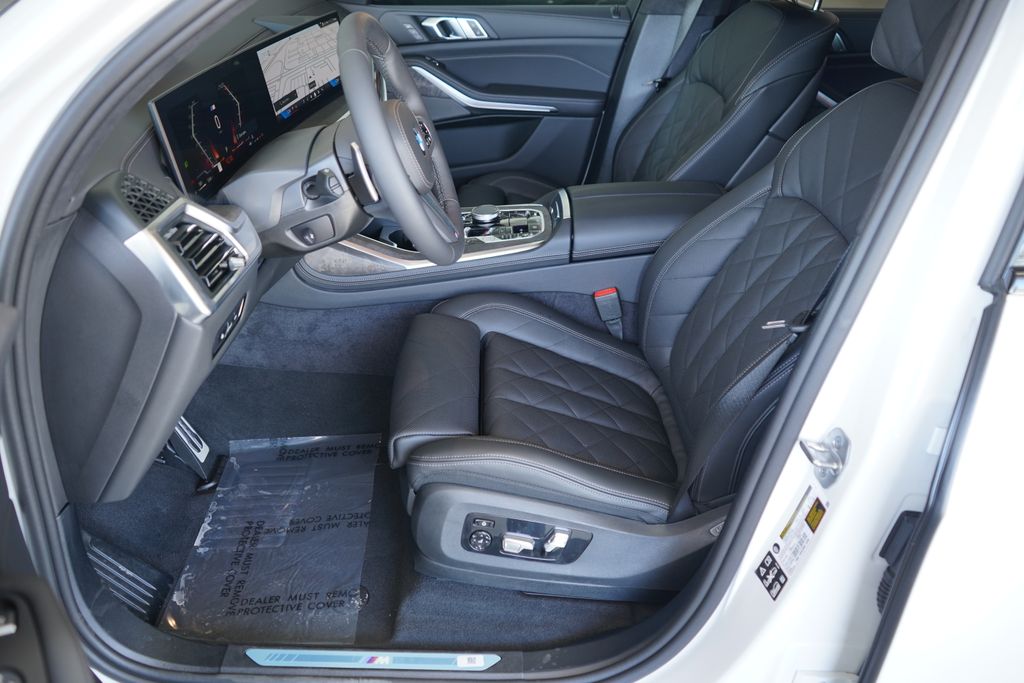 Thumbnail: 2026 BMW X7 - 11