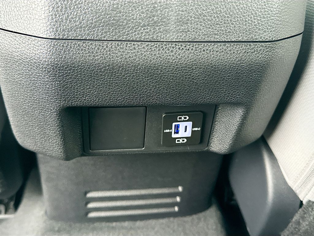 2025 Toyota Tacoma SR5 18