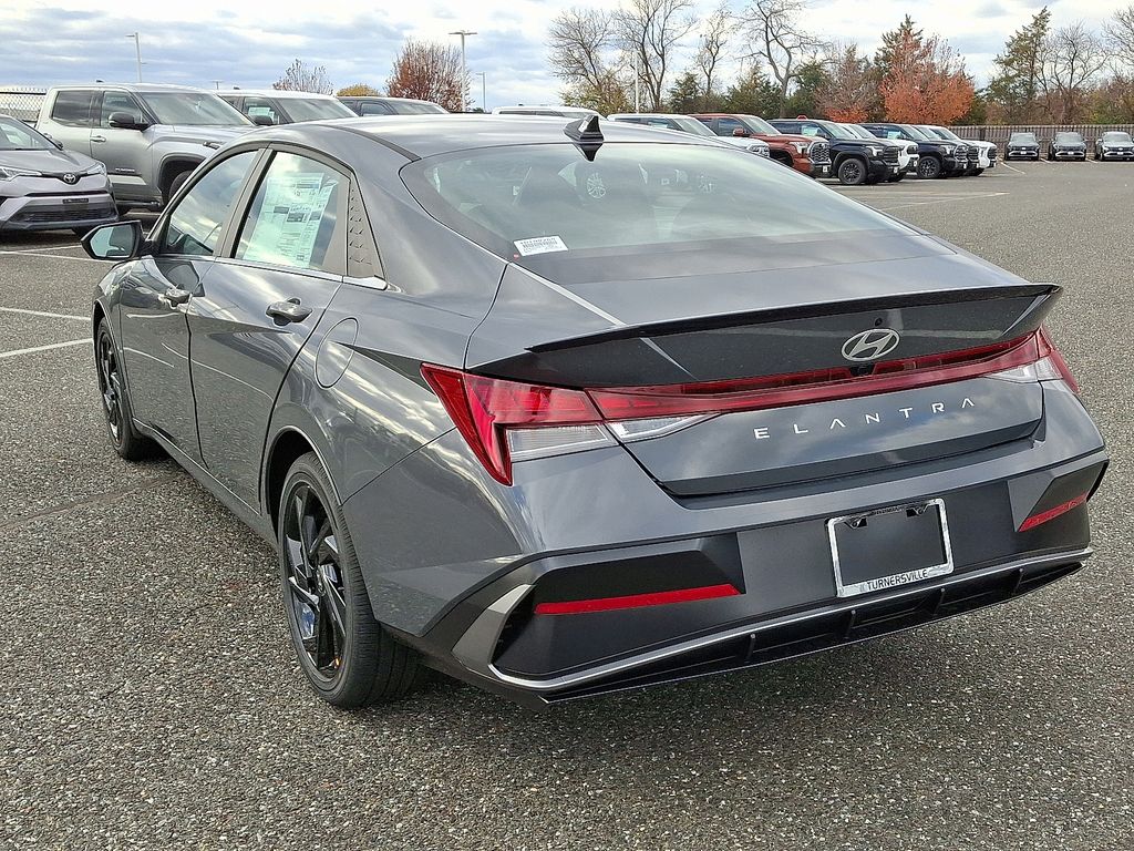 Thumbnail: 2026 Hyundai Elantra - 3