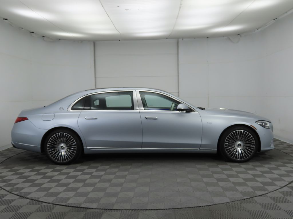 Thumbnail: 2024 Mercedes-Benz S-Class - 4