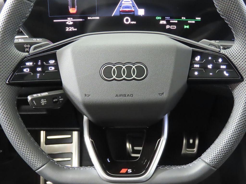 Thumbnail: 2025 Audi e-tron S - 13