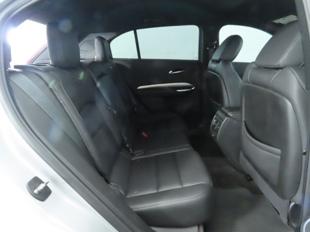 Thumbnail: 2022 Cadillac XT4 - 22