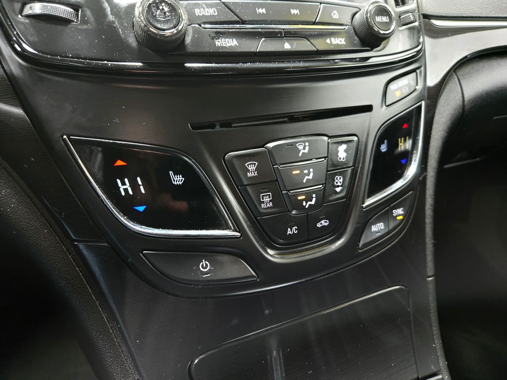 2016 Buick Regal Premium 2 - Photo 25