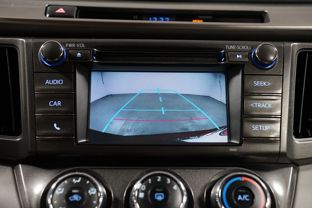 Thumbnail: 2014 Toyota RAV4 - 18