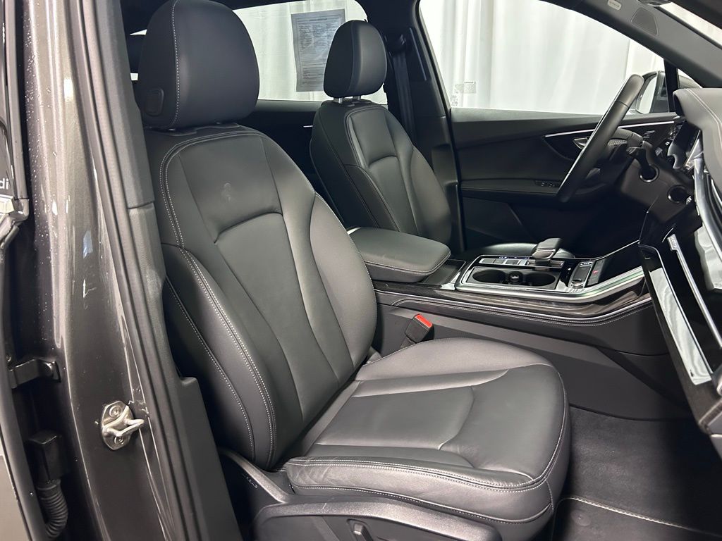 used 2025 Audi Q7 car, priced at $53,949