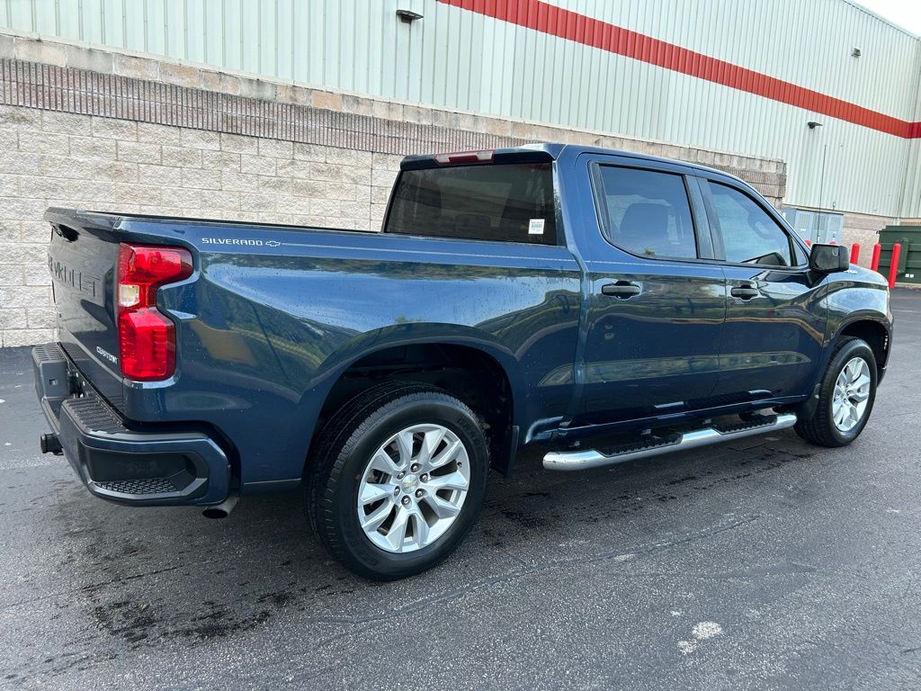 Thumbnail: 2022 Chevrolet Silverado 1500 - 5