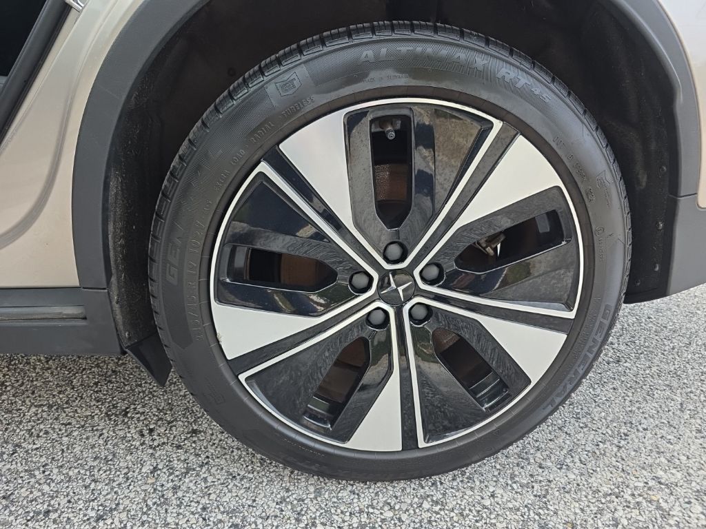 Used 2024  Polestar Long Range Dual Motor image 21