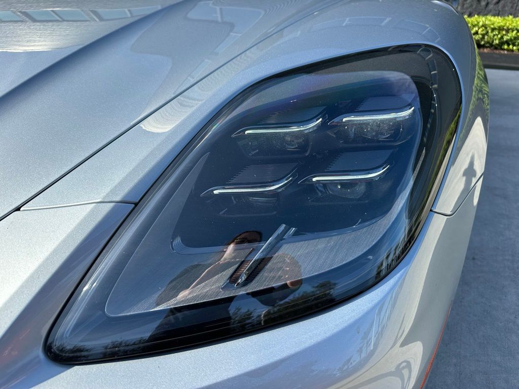 Thumbnail: 2026 Porsche Panamera - 13