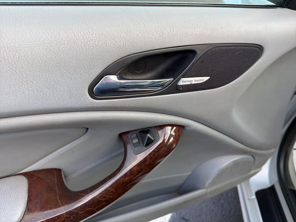 Thumbnail: 2001 BMW 3 Series - 19