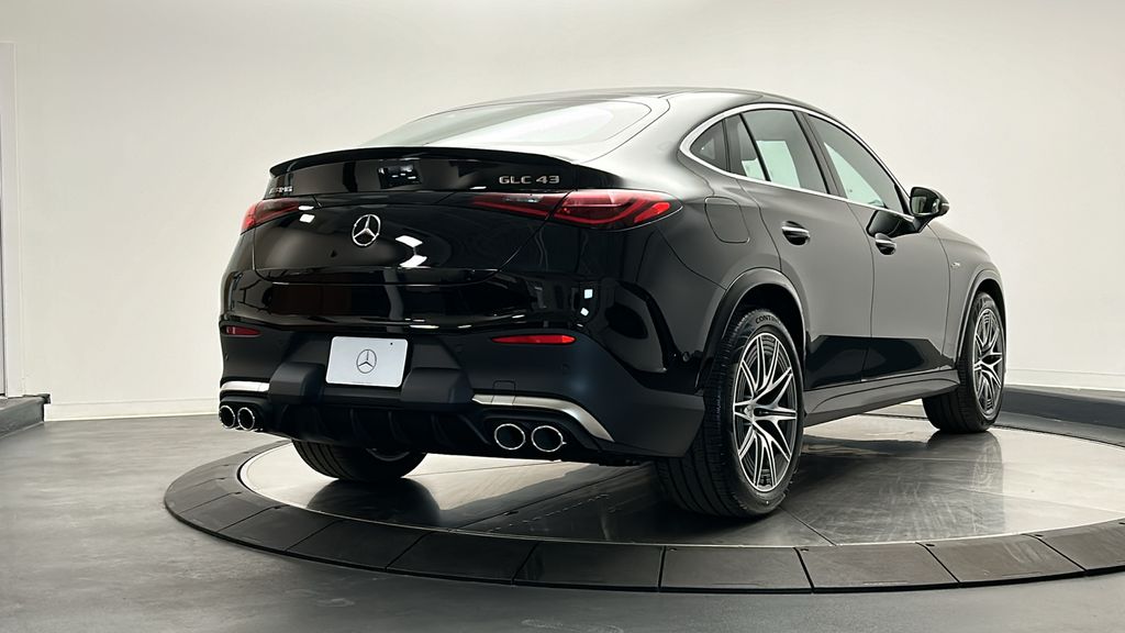 2025 Mercedes-Benz GLC 43 AMG 7