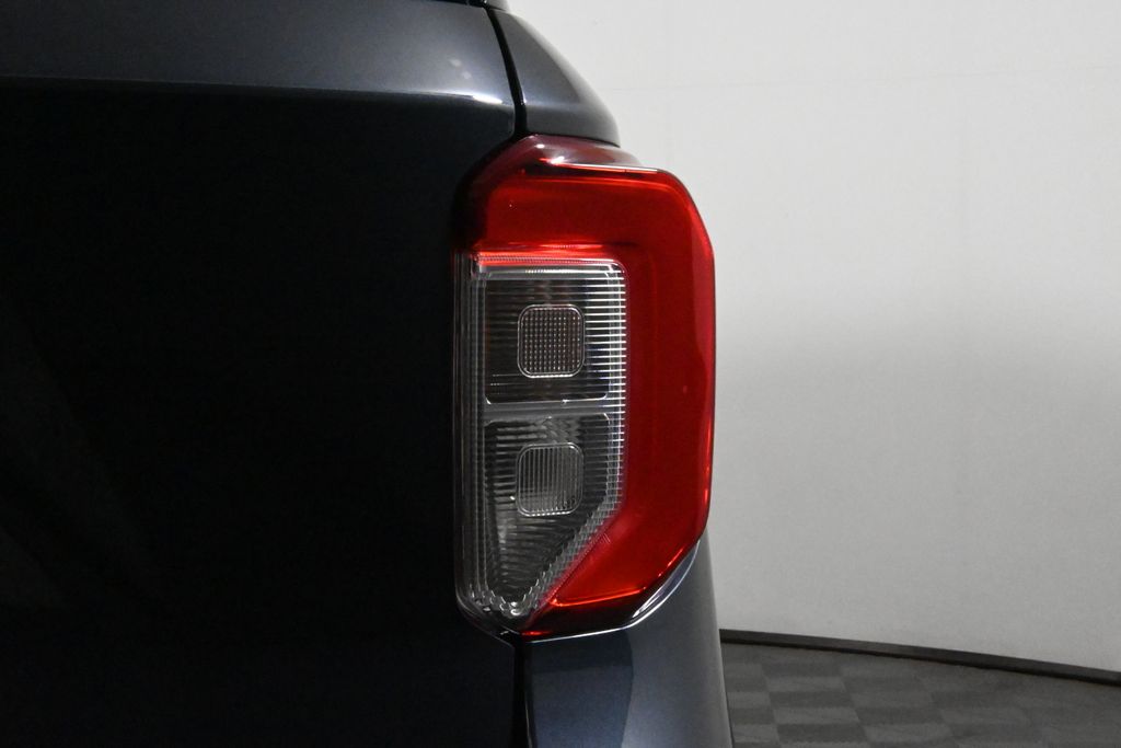 Thumbnail: 2022 Ford Explorer - 14