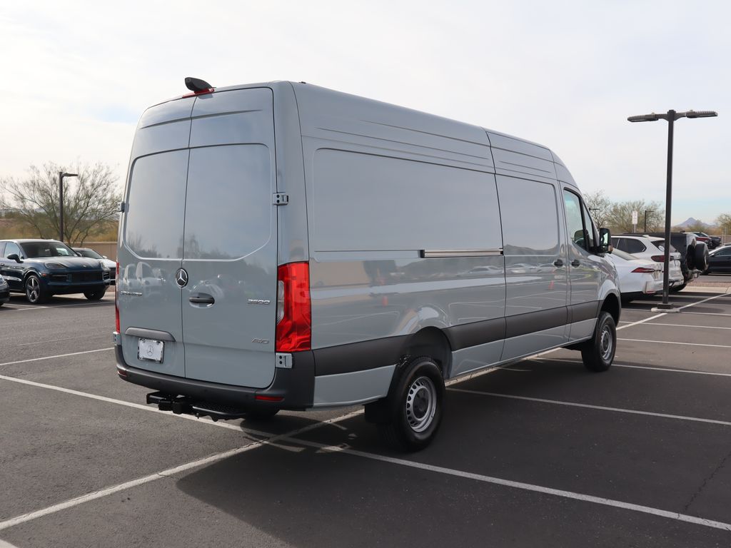 2025 Mercedes-Benz Sprinter 2500 5