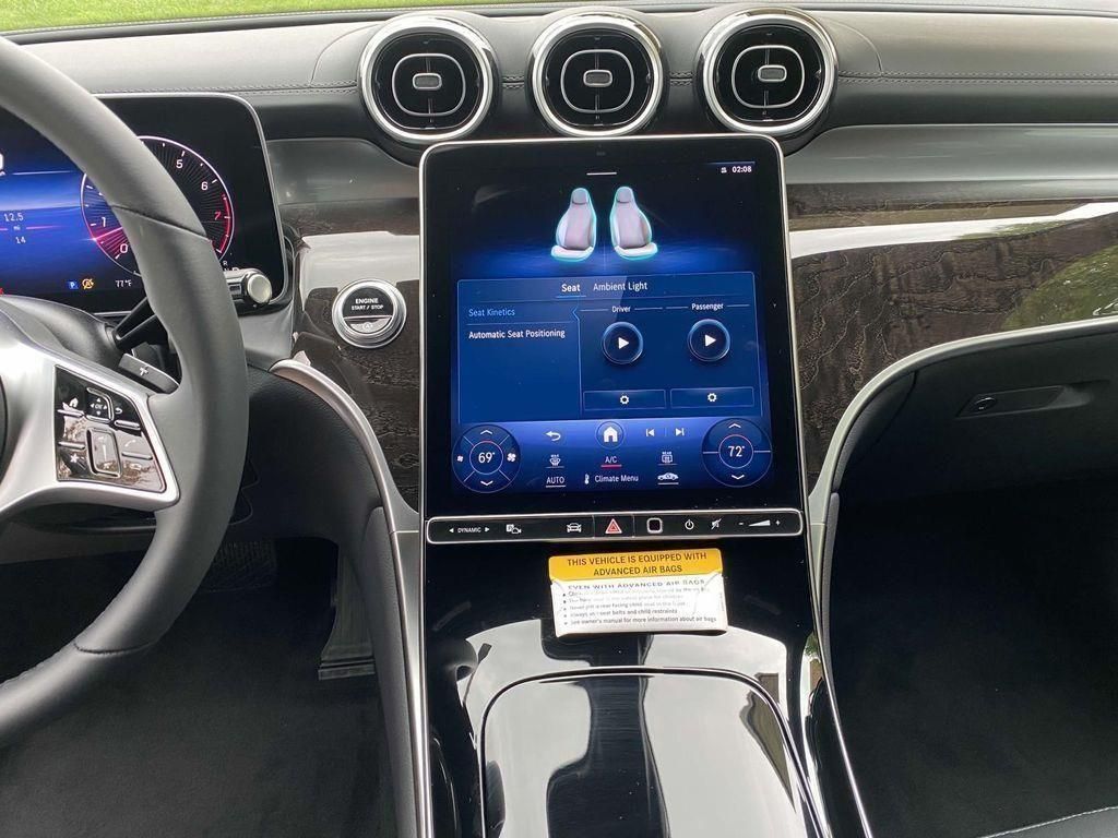 Thumbnail: 2024 Mercedes-Benz GLC - 29