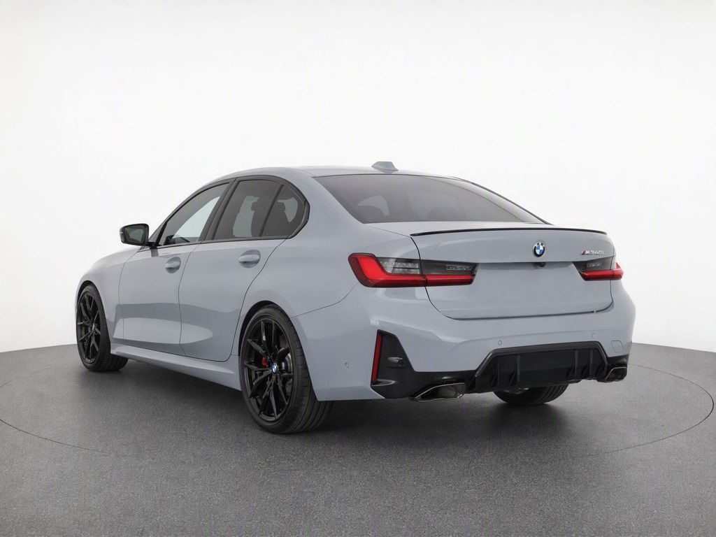 Thumbnail: 2026 BMW 3 Series - 3