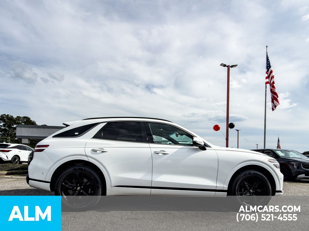 Used 2023 White Genesis 3.5T Sport image 9