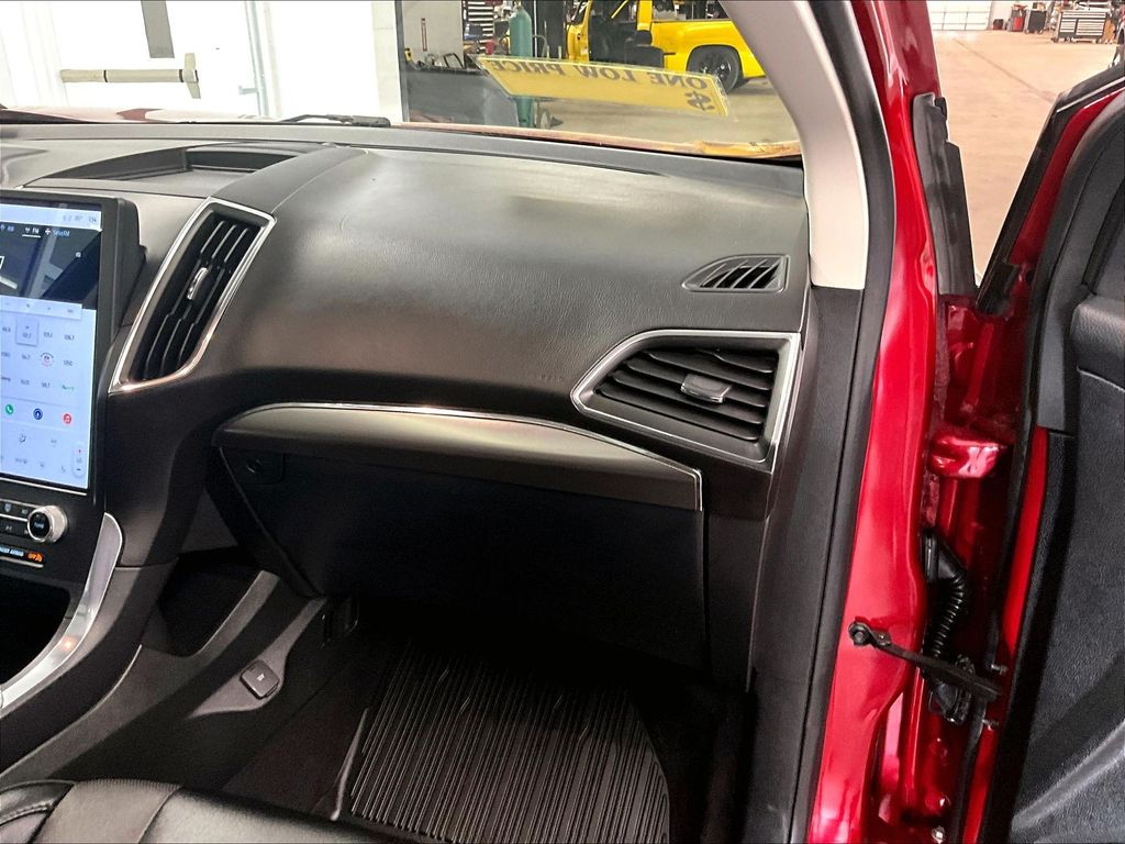 2022 Ford Edge — photo 13