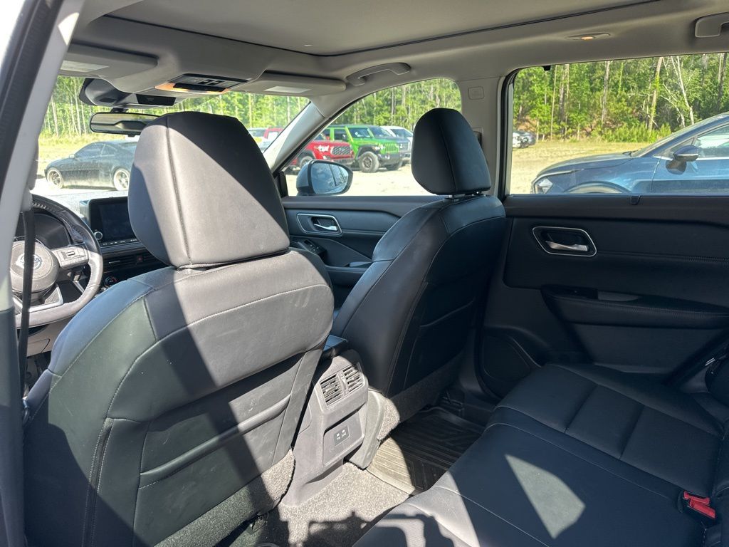 2021 Brilliant Silver Metallic Nissan Rogue SV FWD SUV