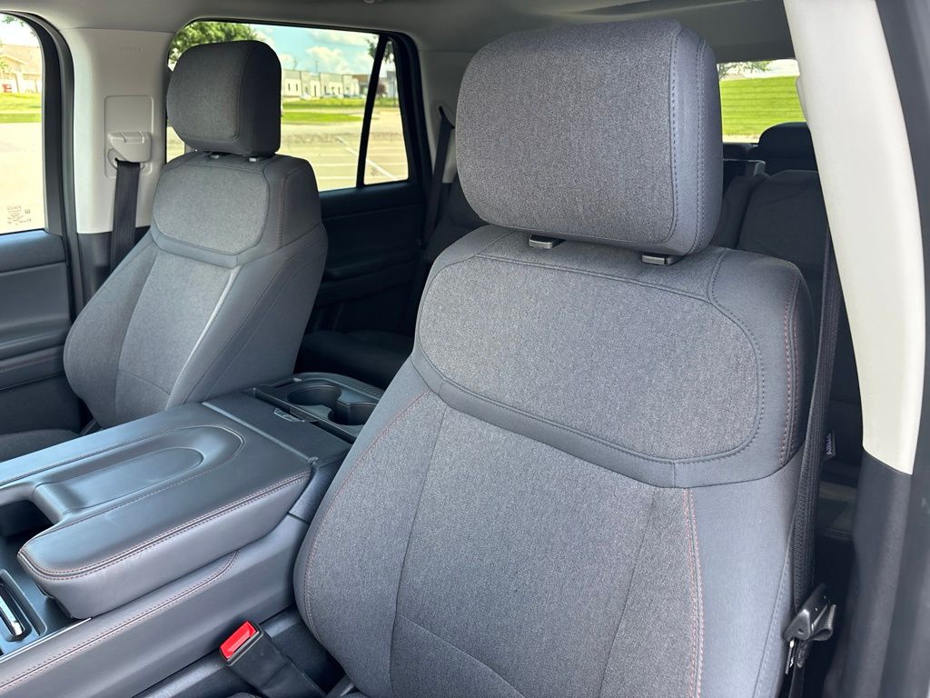 Used 2025 Ford Expedition SUV