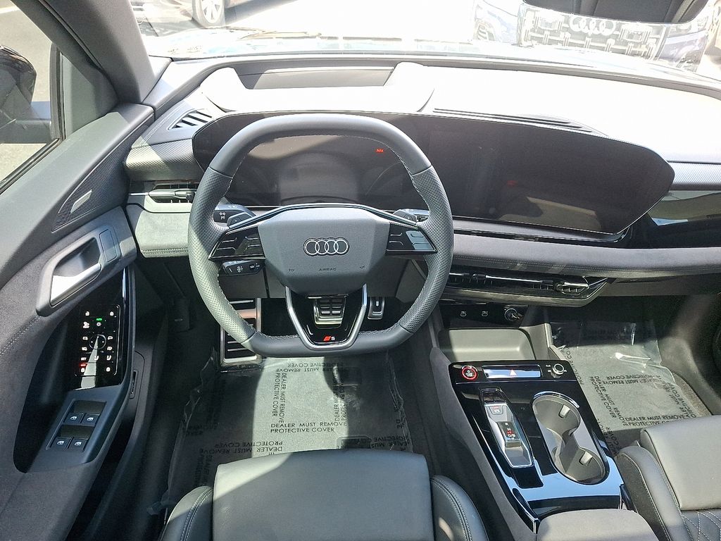 Thumbnail: 2025 Audi SQ6 e-tron - 11