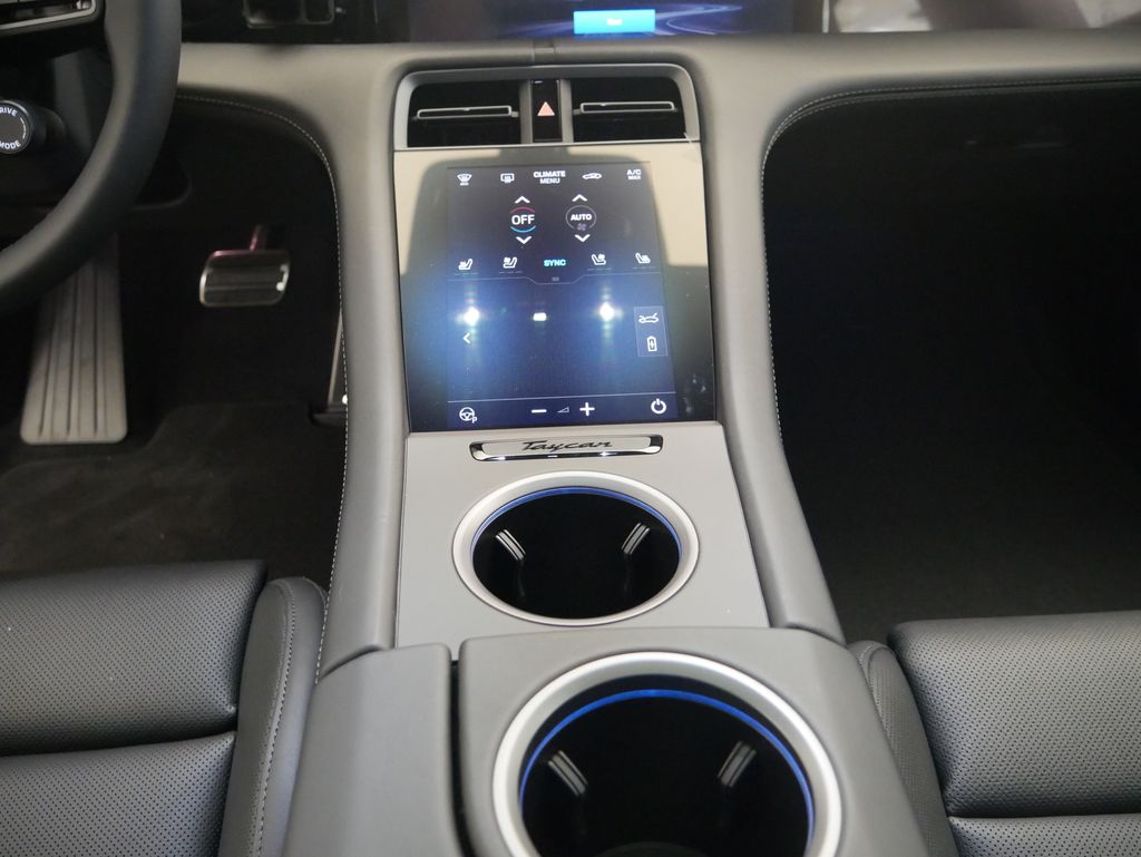 Thumbnail: 2026 Porsche Taycan - 31