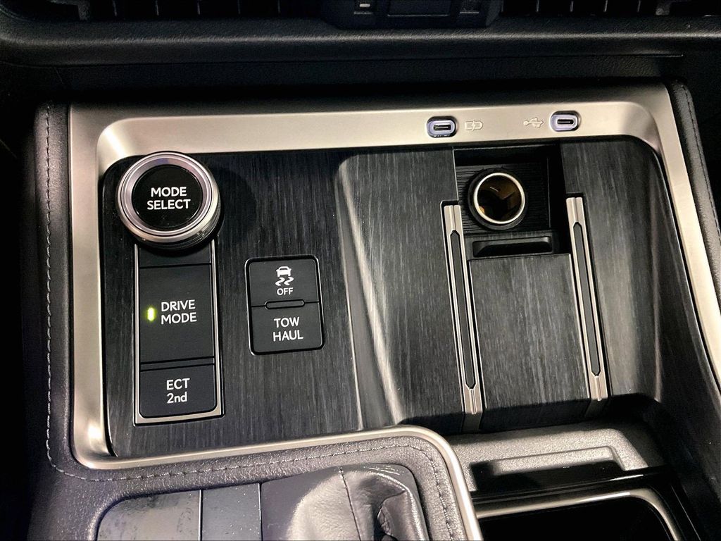 2024 Lexus GX — photo 28