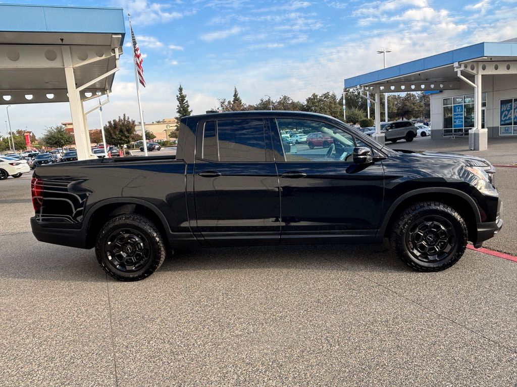 Thumbnail: 2025 Honda Ridgeline - 4