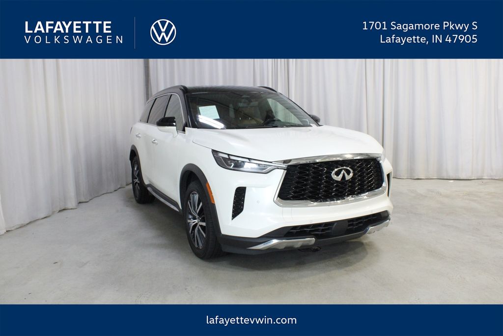 White / Black 2022 INFINITI QX60 SUV / Crossover All-Wheel Drive 9-Speed Automatic