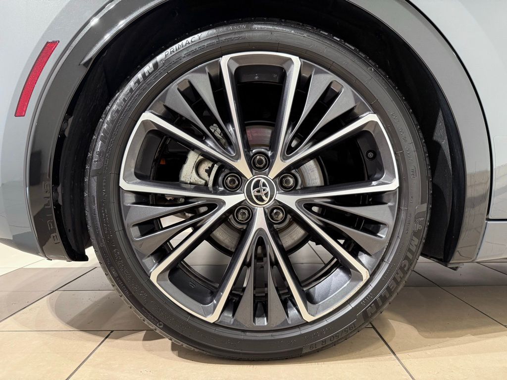 Thumbnail: 2024 Toyota Prius - 9