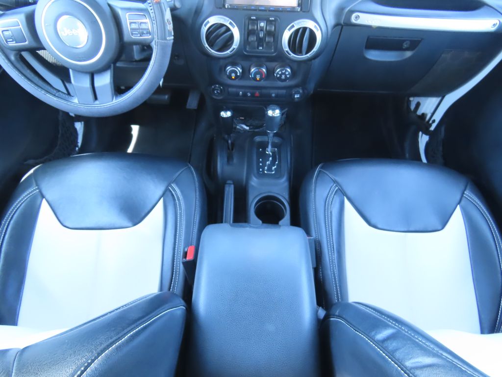 Thumbnail: 2014 Jeep Wrangler - 9
