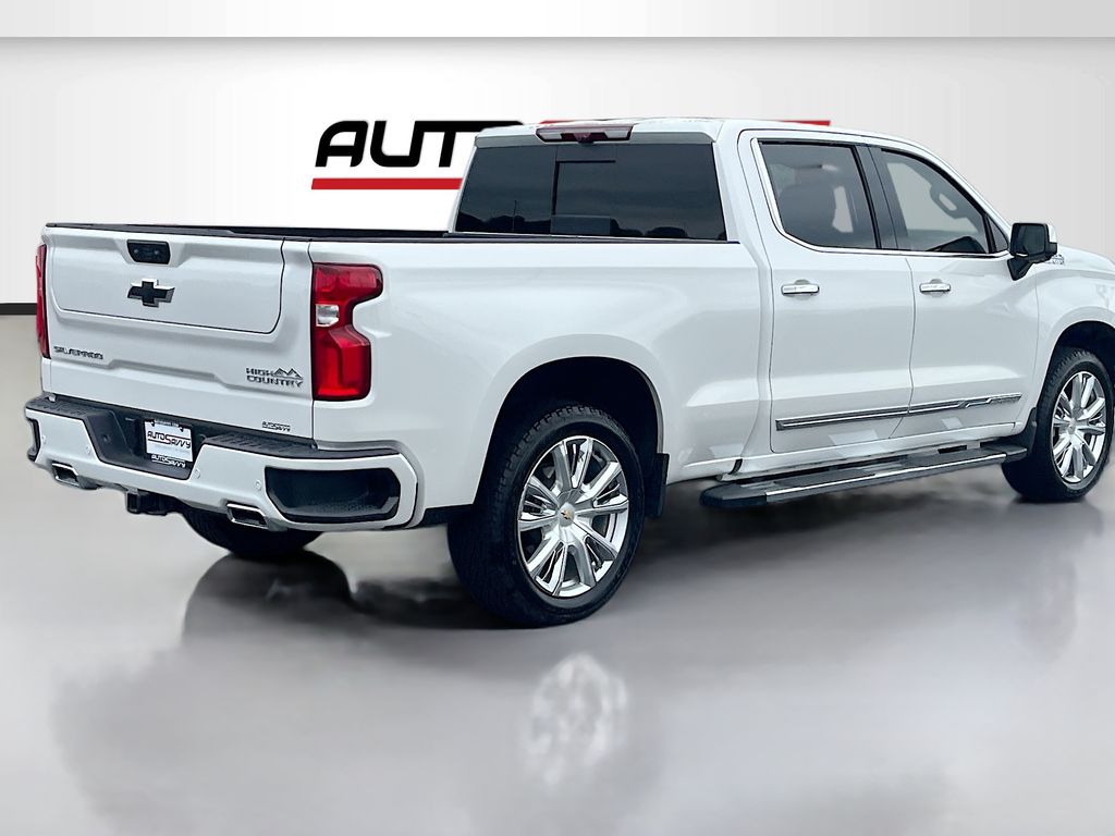 Used 2025 Beige Chevrolet High Country image 7