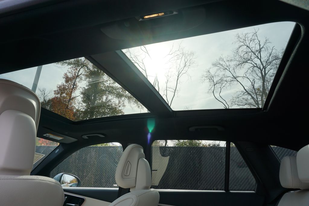 Thumbnail: 2026 Mercedes-Benz GLC - 16