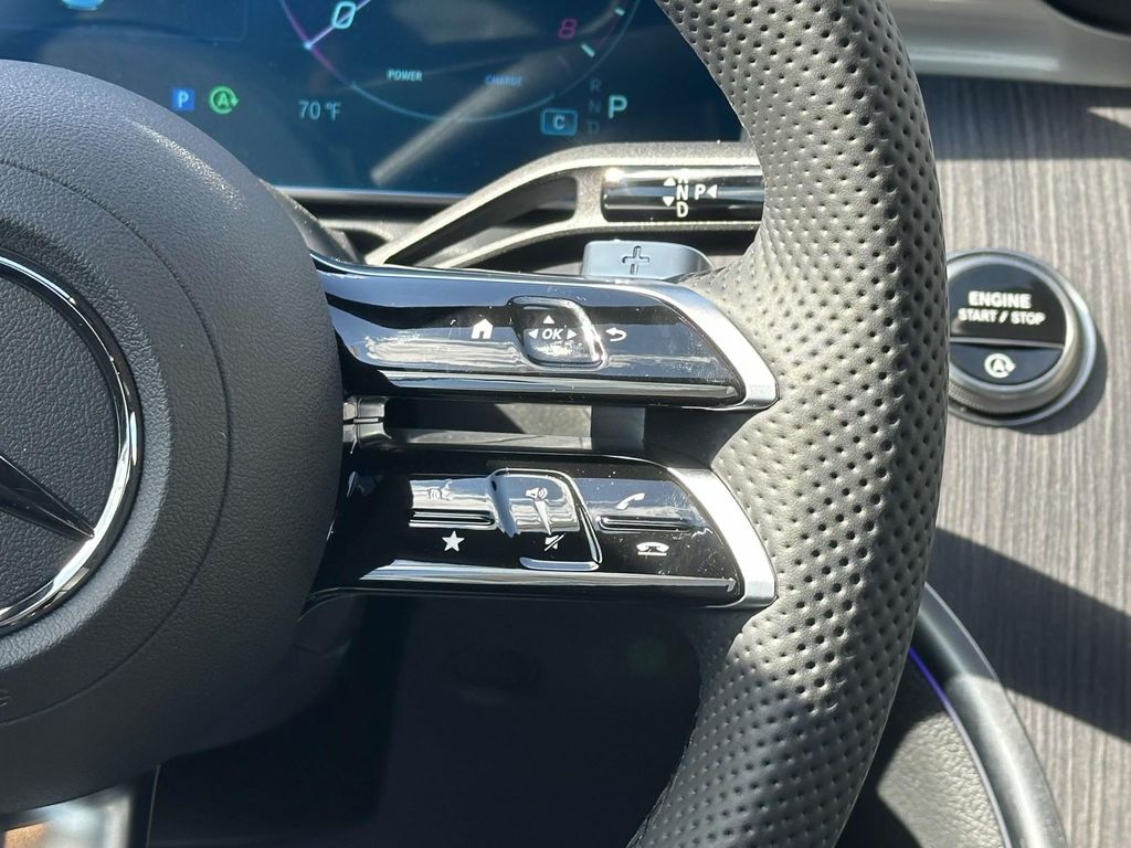 Thumbnail: 2025 Mercedes-Benz C-Class - 13