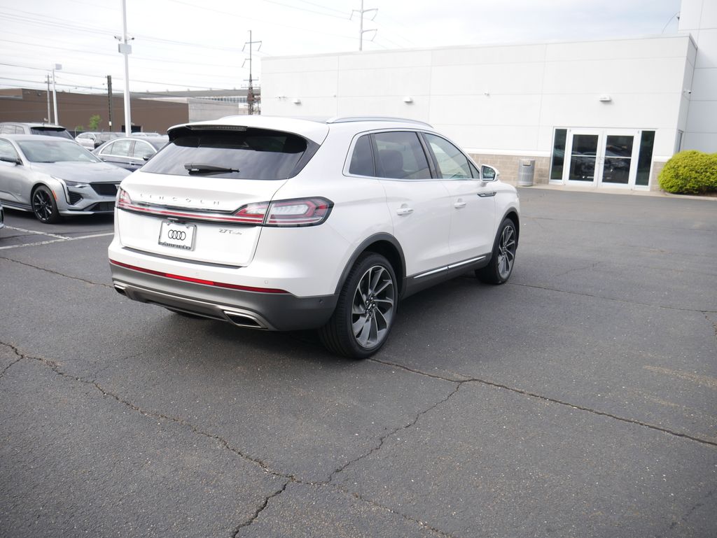 Thumbnail: 2019 Lincoln Nautilus - 8
