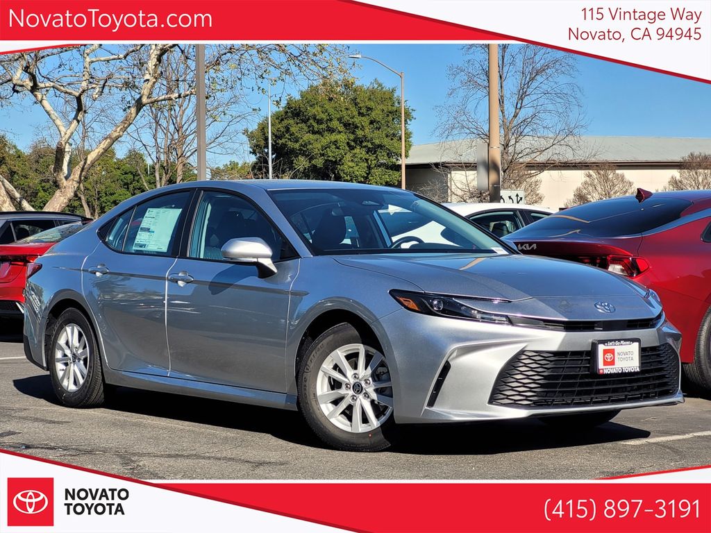 2026 Toyota Camry LE FWD
