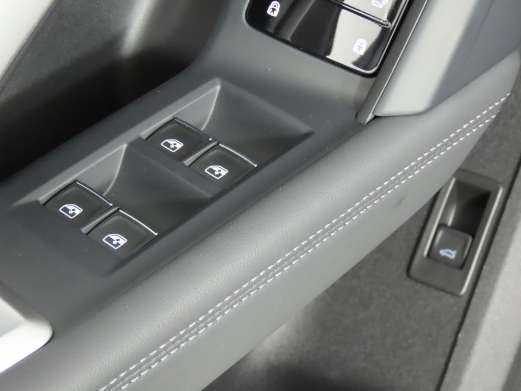 Thumbnail: 2026 Audi Q5 - 29