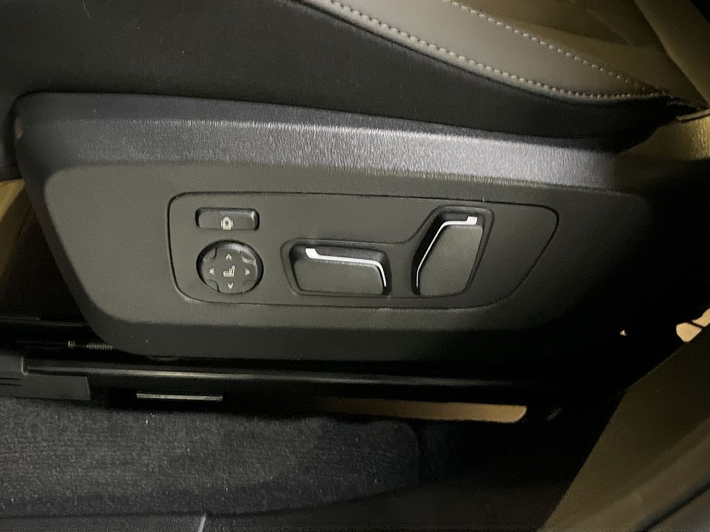 Thumbnail: 2026 BMW X3 - 12