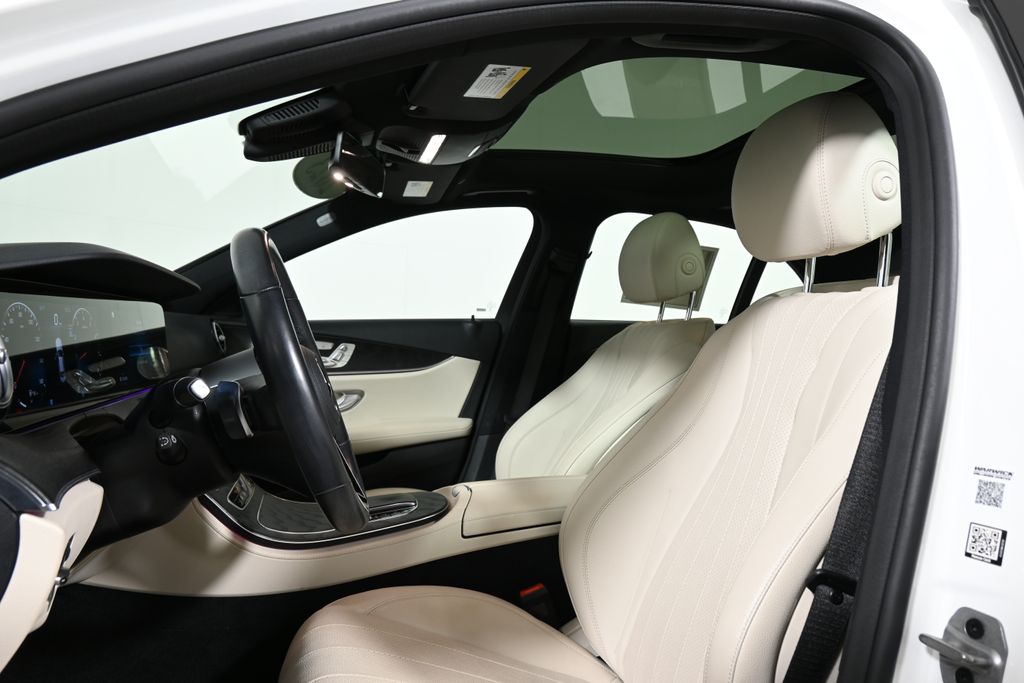 Thumbnail: 2023 Mercedes-Benz E-Class - 15