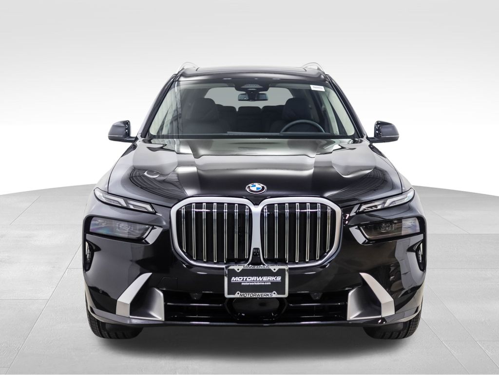 2025 BMW X7 xDrive40i 8