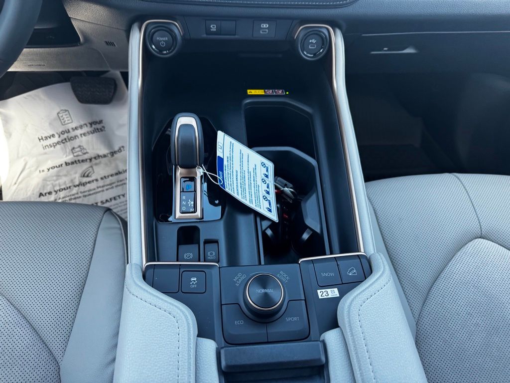 New 2026 Toyota Grand Highlander Hybrid SUV