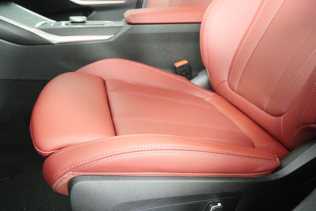 Thumbnail: 2026 BMW 3 Series - 9