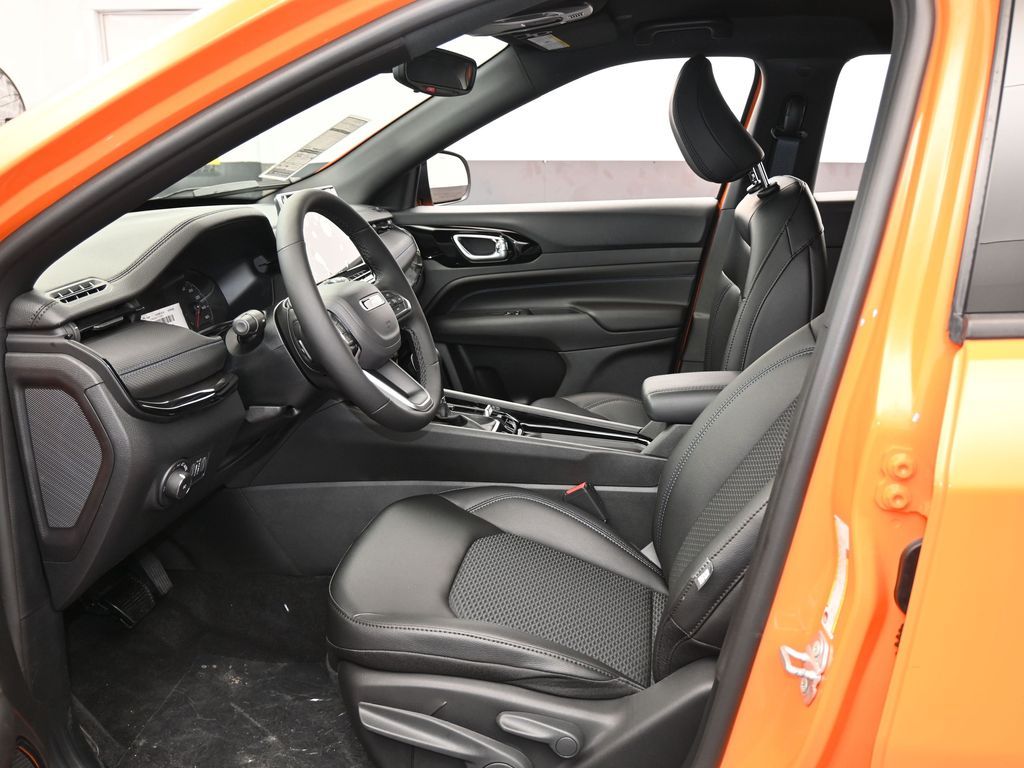 New 2026 Joose Jeep Latitude image 11