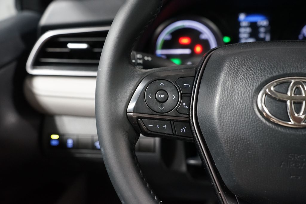 Thumbnail: 2023 Toyota Camry - 14