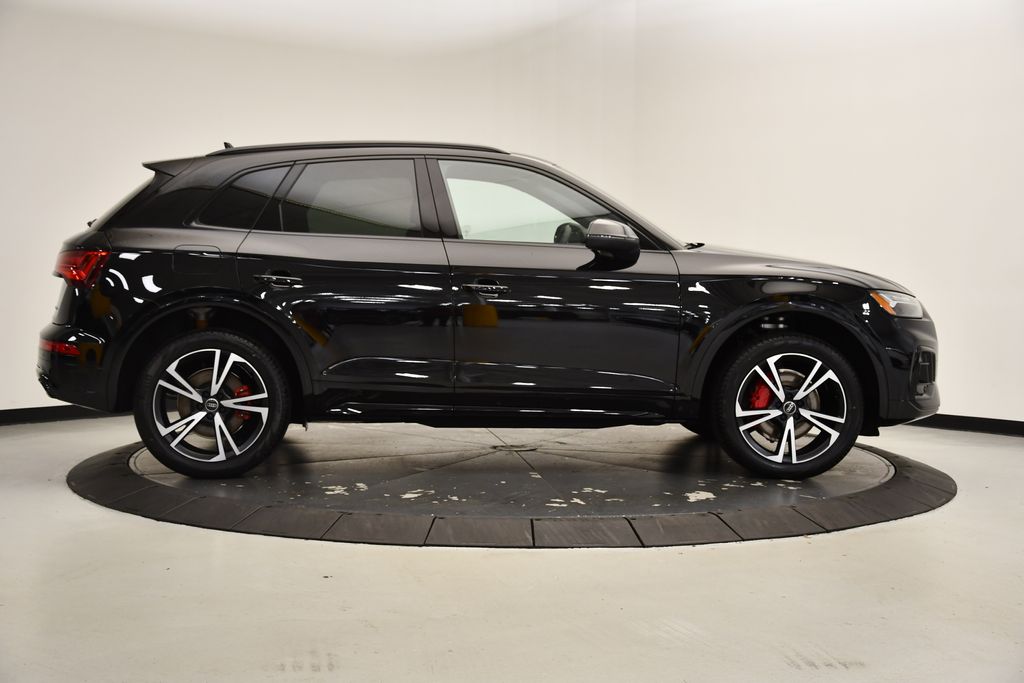 Thumbnail: 2025 Audi Q5 - 6