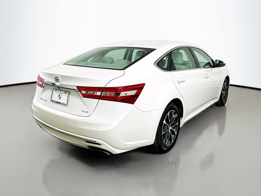 2017 Toyota Avalon Limited 5