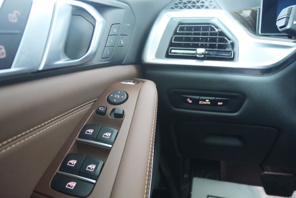 Thumbnail: 2024 BMW X5 - 21