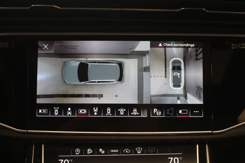 Thumbnail: 2023 Audi Q7 - 22